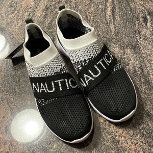 Nautica Addalin sneaker NWT 6.5